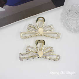 韩版简约气质蝴蝶结珍珠镶钻发卡发夹高级感鲨鱼夹后脑勺盘发抓夹