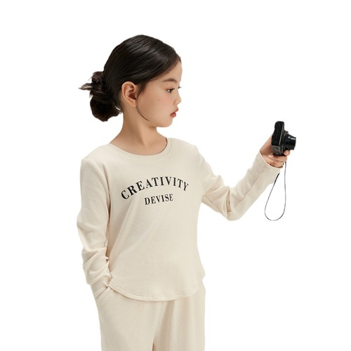 Girls 2024 spring new skin-friendly and comfortable two-piece soft children's knitted top solid color pants suit