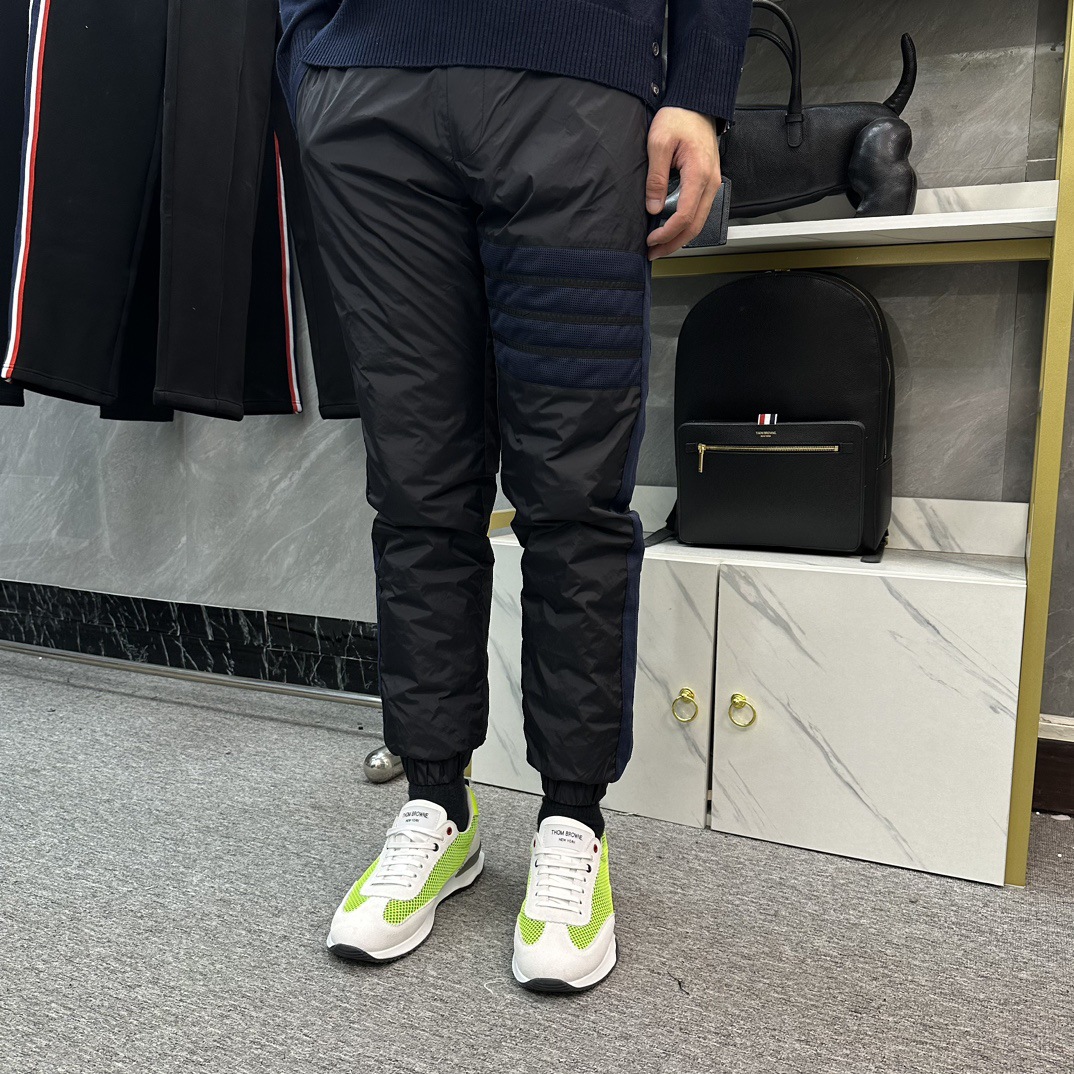 Nanyou's new trendy brand TB four-stripe classic down pants, warm and windproof for autumn and winter.
