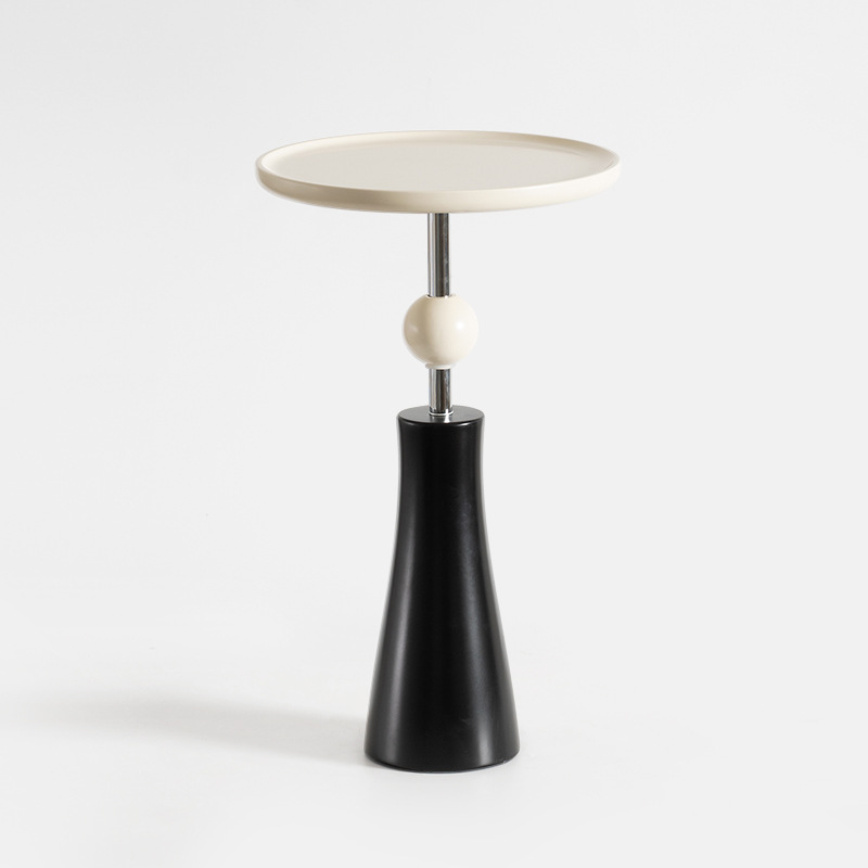 크림 화이트로 업그레이드된 금속 지지대