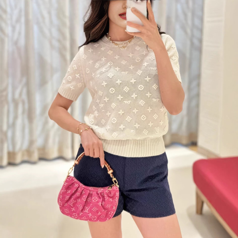 Real Shot of Women's Autumn and Winter Pullover Outer Wear Round Neck Knitwear White Black Brown Color