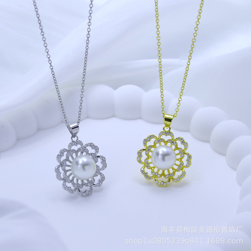 Elegant pendant