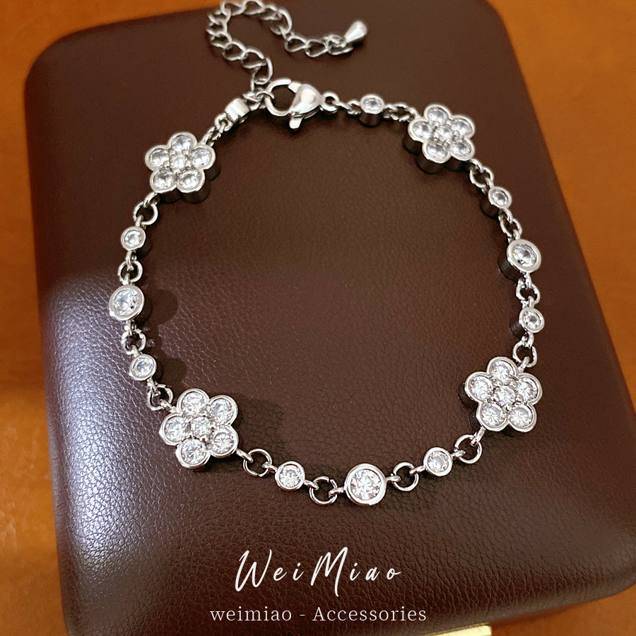 Pulsera de flores redondas de piedra de silicio ligera de lujo nicho pulsera de alta sensación temperamento simple joyas de moda al por mayor image 1