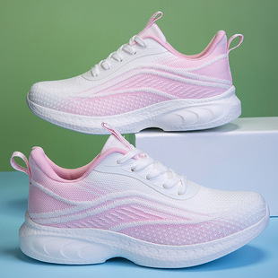 24�羳�|�ρ����QŮЬ͸��W��Ь�r�����e��Ьһ�_��Ů����Ь���l