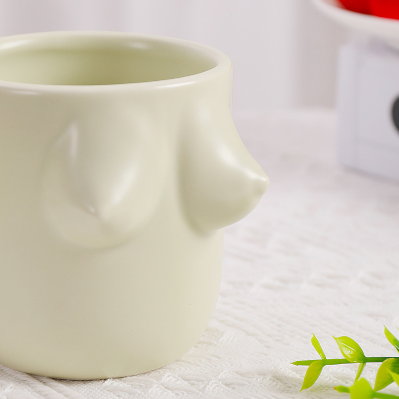 Taza de cerámica creativa de estilo INS taza de desayuno lindo pellizco diseño creativo de nicho regalo de vacaciones nuevo