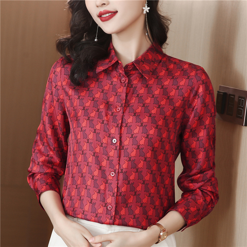 In stock French! Designer style on the cabinet! Women's silk-like twill printed rabbit shirt top In stock French! Designer style on the cabinet! Women's silk-like twill printed rabbit shirt top