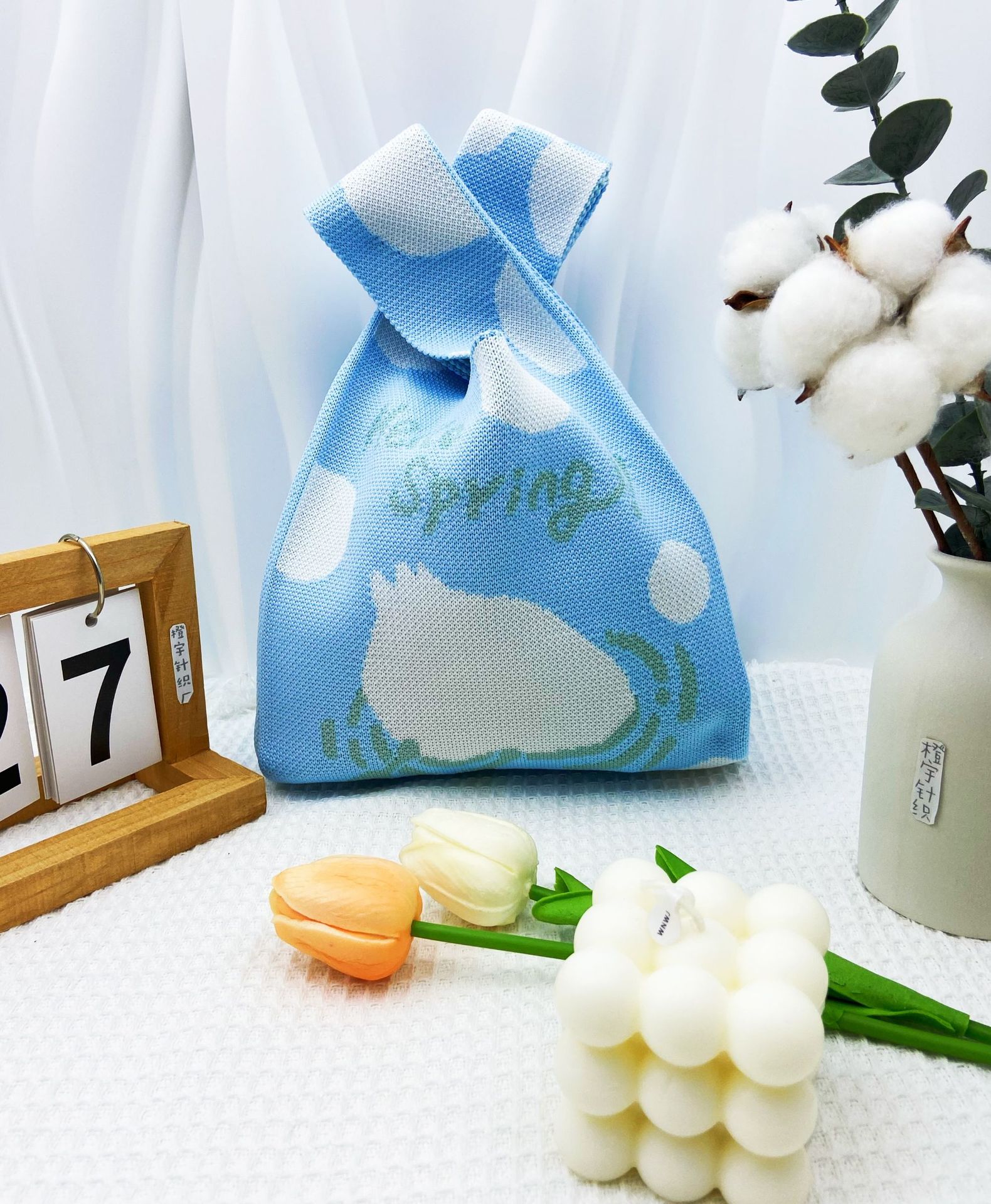 흰 거위 놀이 물 파란색