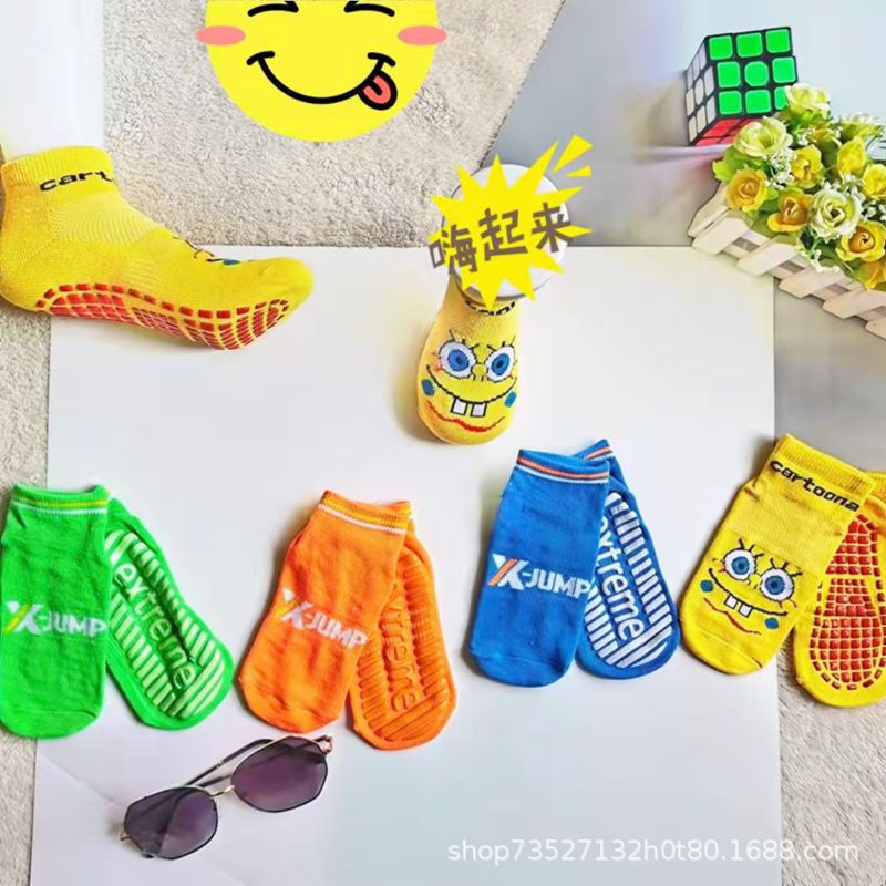 Factory Direct Sales Adult and Children's Playground Trampoline Socks Non-Slip Dotted Floor Socks Home Yoga Socks Universal for All Seasons