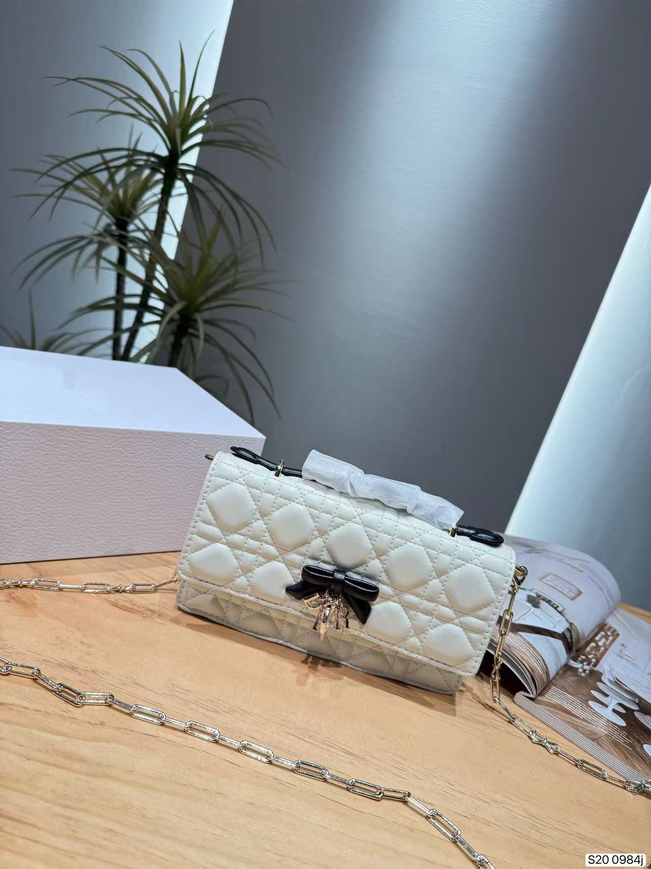 D brand 2026 new model bow chain bag, quilted chain shoulder handbag, crossbody bag, simple and elegant