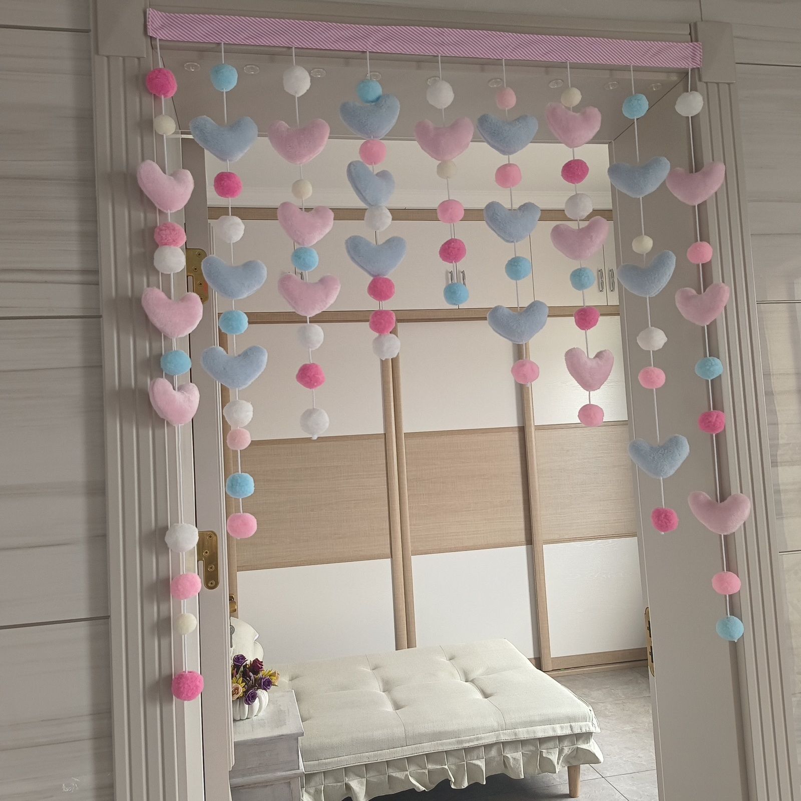 벨크로가 달린 멀티 컬러 볼 투톤 하트