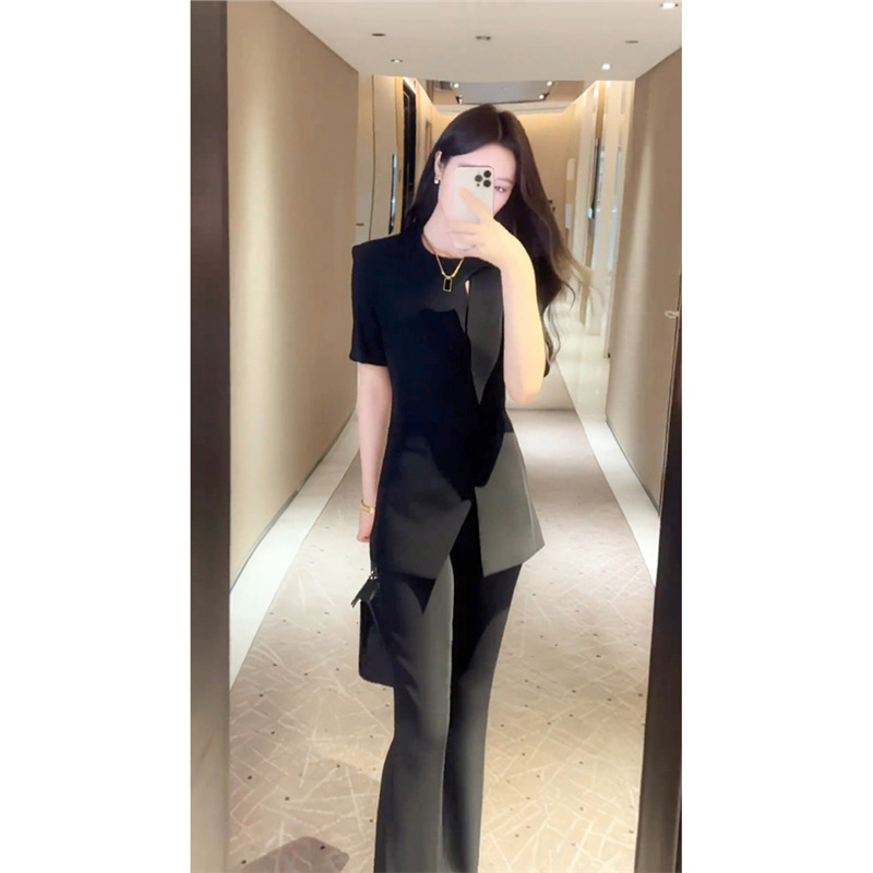 Elegant fashionable small black T-shirt