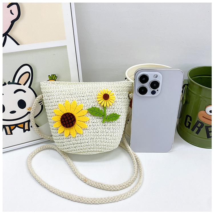 Japanese-style cute cartoon flower small bags, children's straw woven bags, mini crossbody bags, beach play zipper bags, single-shoulder bags undefined