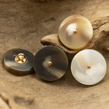 ��֬���y��ţ�ǿ���ɫ�������b���ǿ����ﶬ��ɫ�����L�°�ɫ�~��