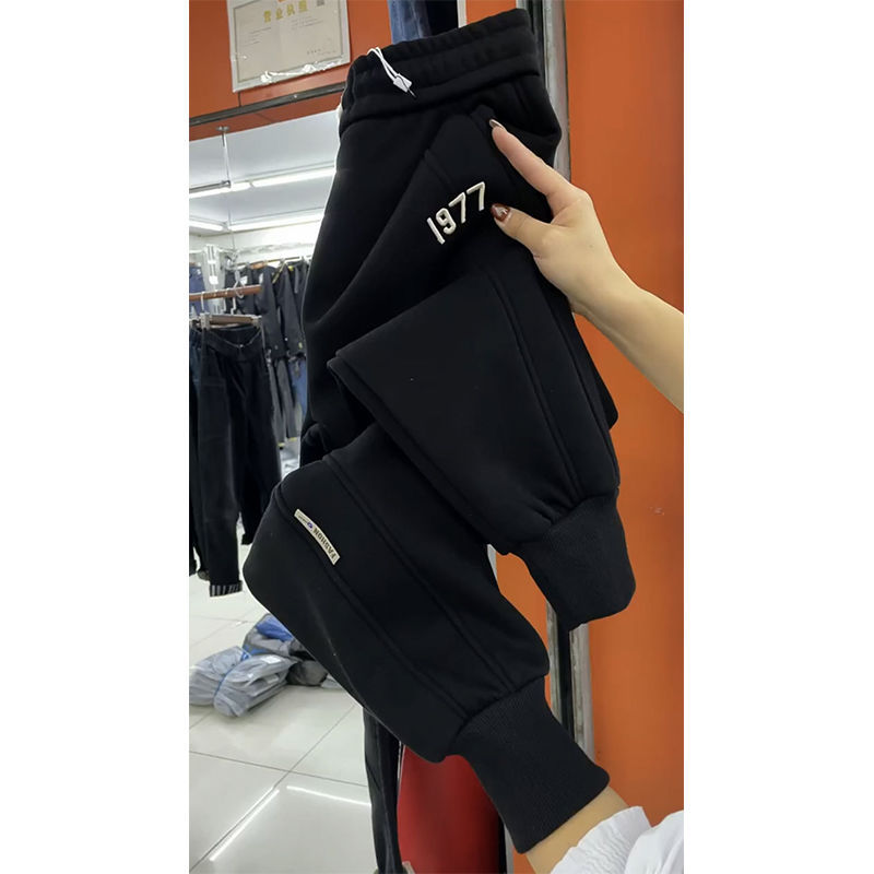 Black (without velvet)