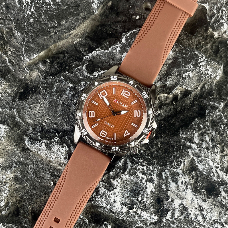 Hot Selling Fashion Cool Men Watch Sports Silicone Watch Men's Quartz Watch_voghion.com