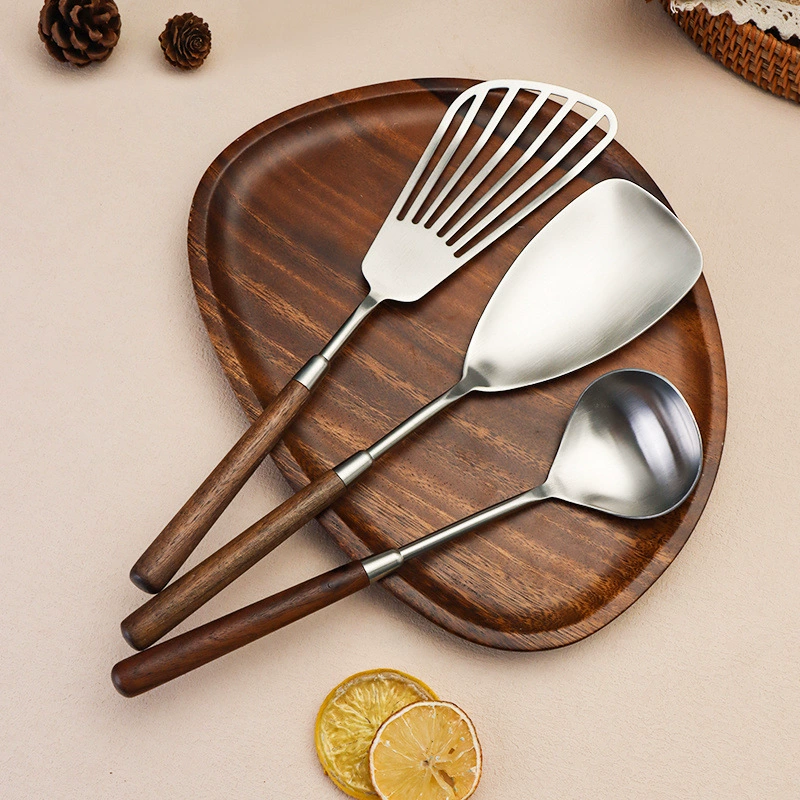 Маленькая лопаточка из нержавеющей стали 304, бытовая кухонная ложка, ложка для супа, лопаточка из орехового дерева с длинной ручкой, защита от ожогов, встроенная кухня