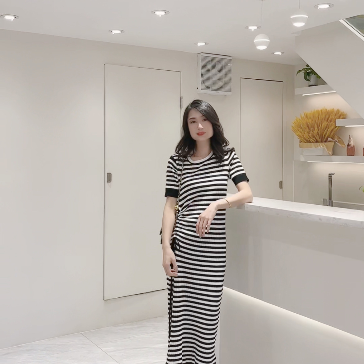 法式减龄条纹感艺术风长裙初恋茶歇连衣裙子女2023年夏季新款长裙