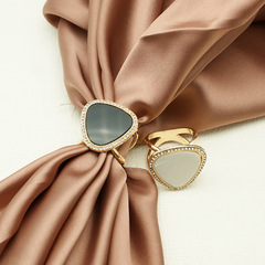 Manufacturer's small triangle silk knot multi-functional high-end two-in-one accessory accessory shawl clip fastener grams wholesale