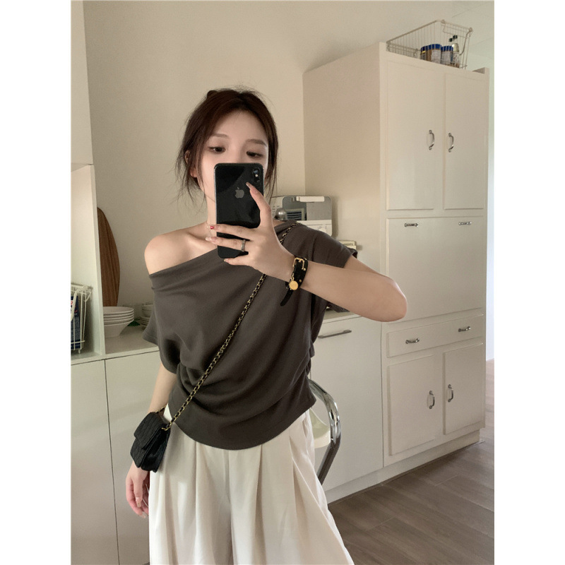プラスサイズの女性の夏の新しいスタイルの怠惰な斜め肩 Tシャツ女性のデザイントップワイドレッグパンツスーツ|undefined