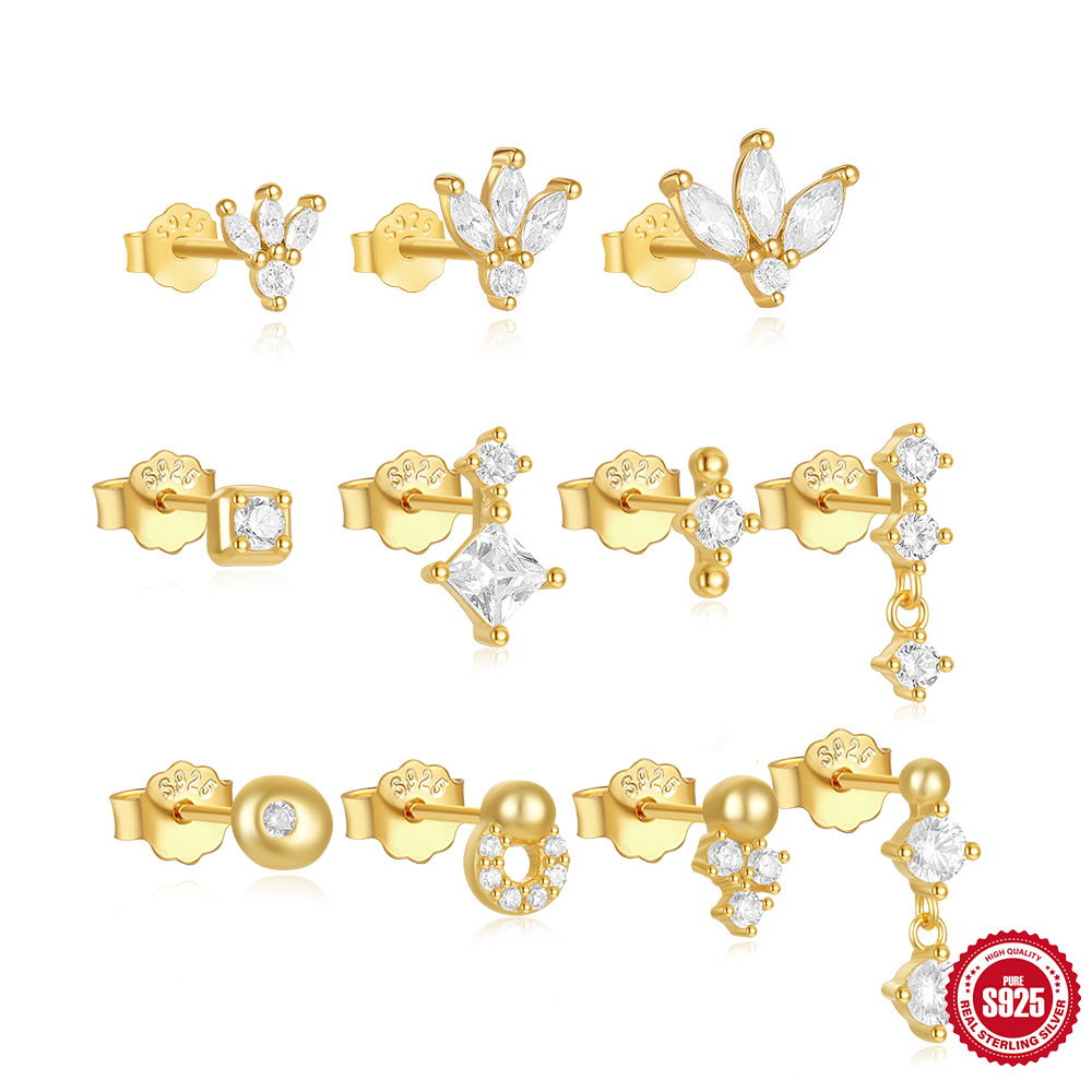 Los nuevos pendientes diarios de plata de ley S925 con incrustaciones de diamantes apilados 4 juegos de pendientes, pendientes de todo fósforo con personalidad de venta caliente en Europa y América