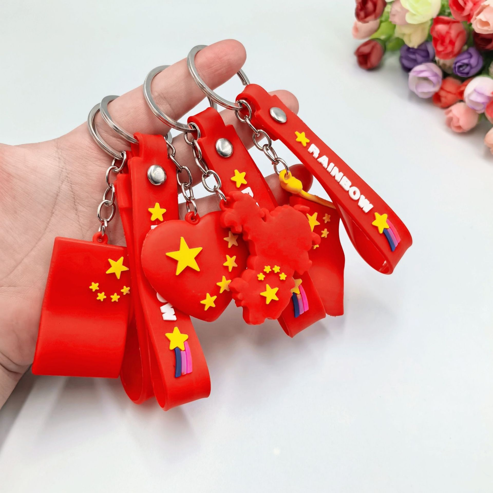 国庆节元旦小礼品爱心五星红旗钥匙扣挂件幼儿园儿童奖励礼品挂件