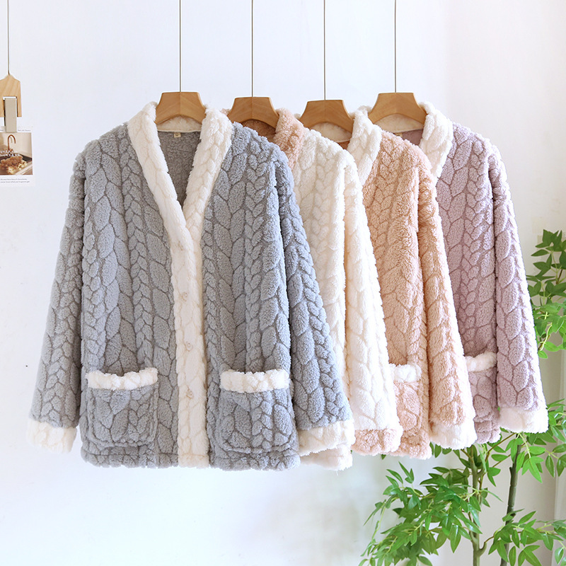 V-neck Cardigan Flannel Top Women's Autumn and Winter Thickened Warm Pajamas Single-piece Home Casual Jacket Loose Outer Wear V-neck Cardigan Flannel Top Women's Autumn and Winter Thickened Warm Pajamas Single-piece Home Casual Jacket Loose Outer Wear