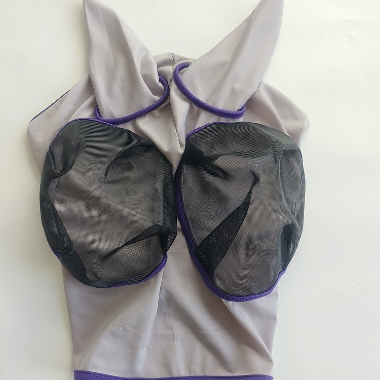 Horse face mask/head covering, lightweight and breathable, protects against mosquito bites, elastic, suitable for outdoor riding and equestrian use.