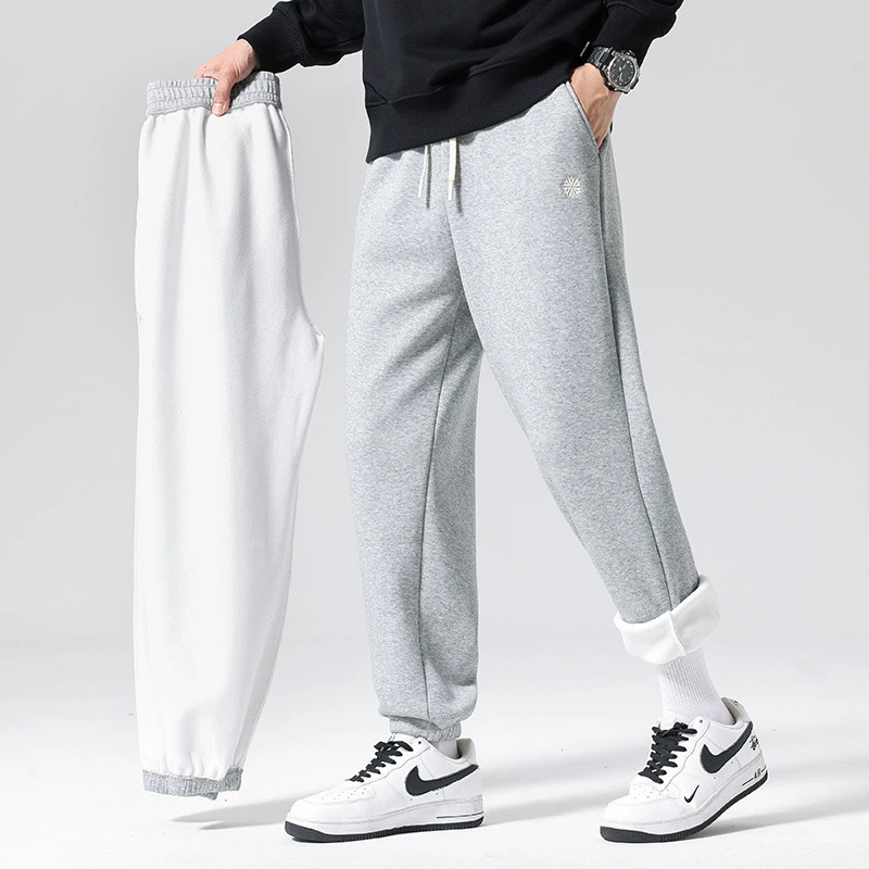 2024 Зимние мужские повседневные брюки пара свободных корсетов с бархатом толстые девятиукороченные брюки для студентов антибактериальные брюки