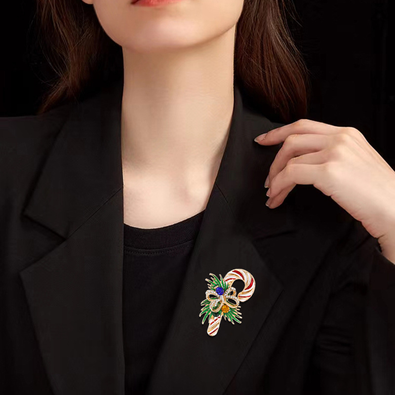 European and American Cross-Border New Christmas Brooch Creative Geometric Versatile Design Fashionable Christmas Tree Cane Gift Brooch