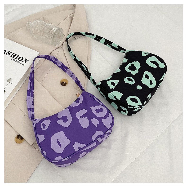 Women's Small Cloth Leopard Streetwear Zipper Underarm Bag display picture 21