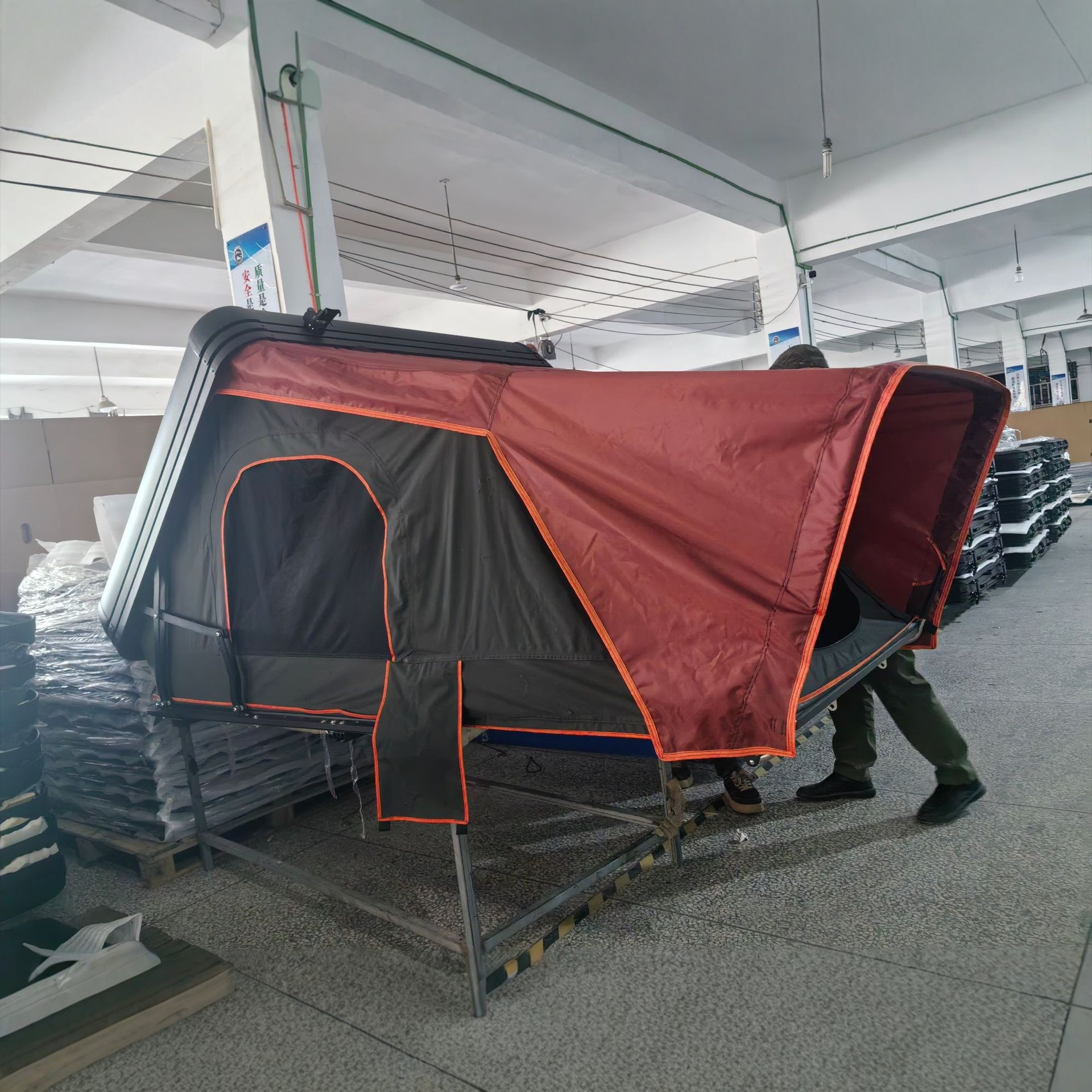 Car-Mounted Aluminum Alloy Tent for Outdoor Camping, Foldable for Self-Driving Trips, Side-Opening Quick-Open Tent, No Assembly Required