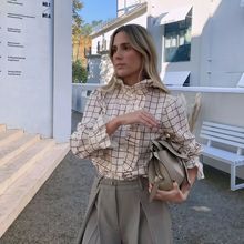 insLLr2025 Iľ߅ͨsrŮb