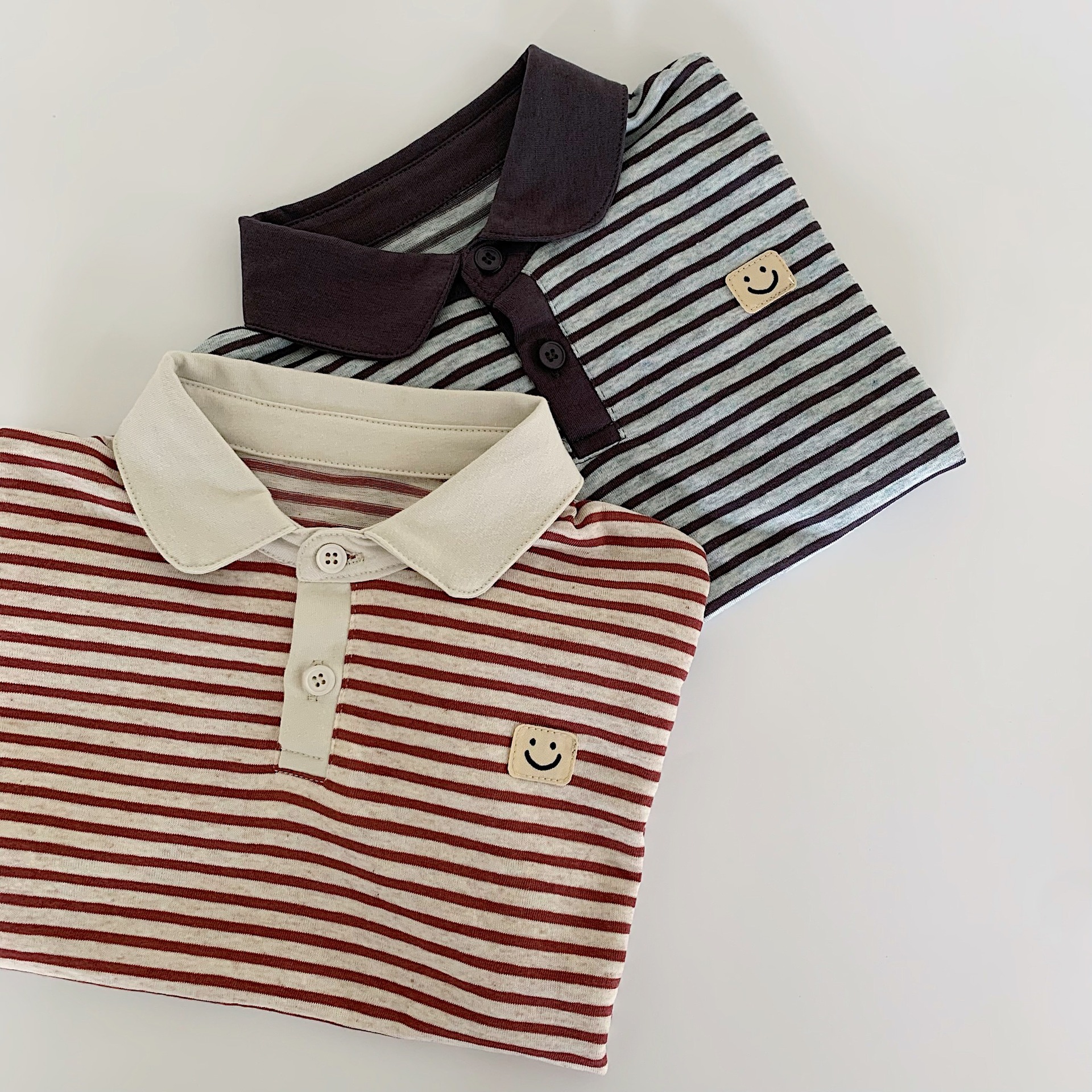 Camiseta de manga corta de verano para niños 2025 nuevo estilo coreano polo a rayas para niños