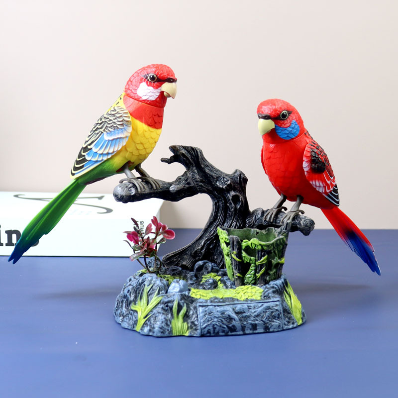 앵무새 한 쌍(움직이고 짖을 수 있음)