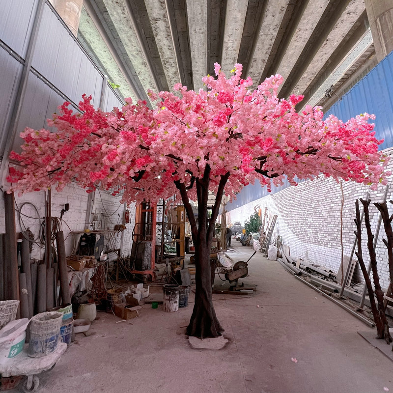 The Manufacturer Supplies a Large Number of Artificial Trees, Artificial Cherry Blossom Trees for Weddings, Clothing Exhibitions, Stage Decorations, and Exterior Shooting