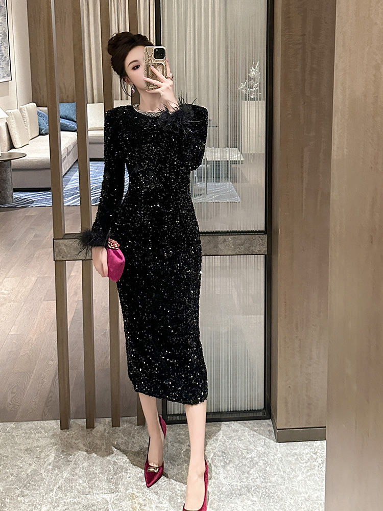 Đầm ôm body nữ phong cách Pháp đính kim cương giả cổ tròn — nâu