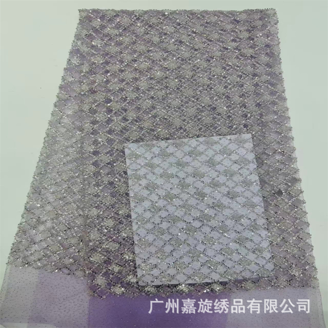 Vestido de novia de tela de malla con rejilla pequeña en forma de diamante y adornos de lentejuelas de cuerpo entero, vestido de actuación con bordado de cuentas en tubo.