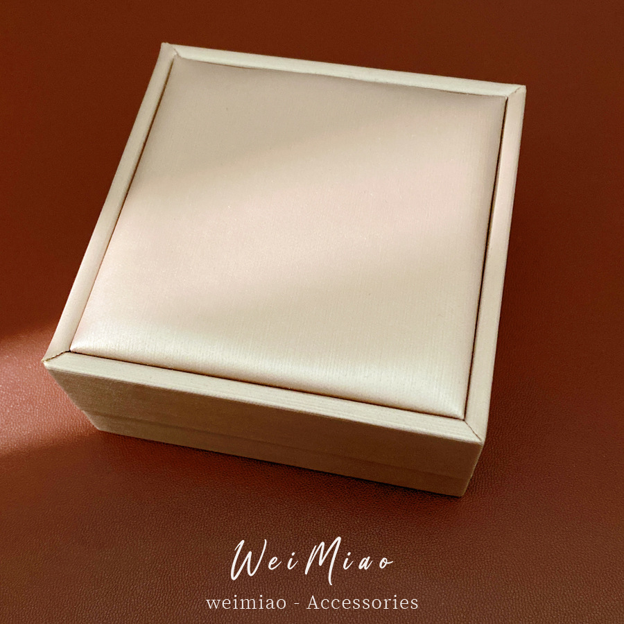 Caja de joyería de color champagne caja de anillo colgante pulsera collar caja de embalaje joyería caja de regalo alta sensibilidad caja de almacenamiento