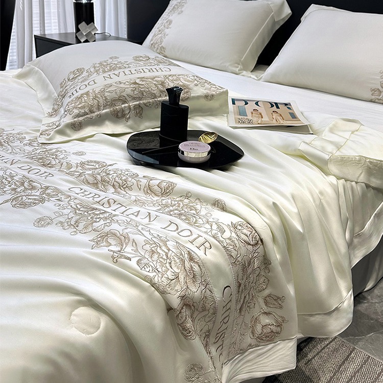 Garden Style Orchid Silk Summer Cooling Quilt with Air Conditioning Cover Set - Four Piece Set, Summer Thin Ice Silk Cooling Quilt, Washable and Machine Washable