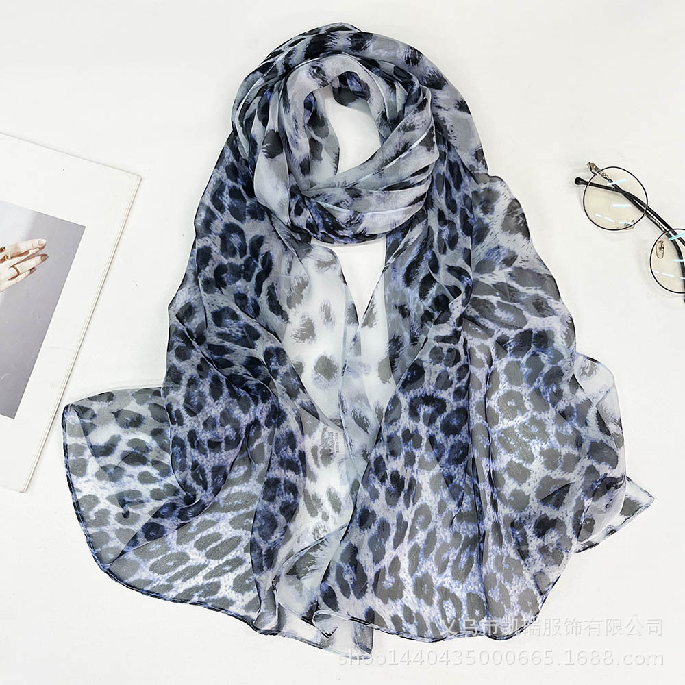 Леопардовый принт, синий сапфир