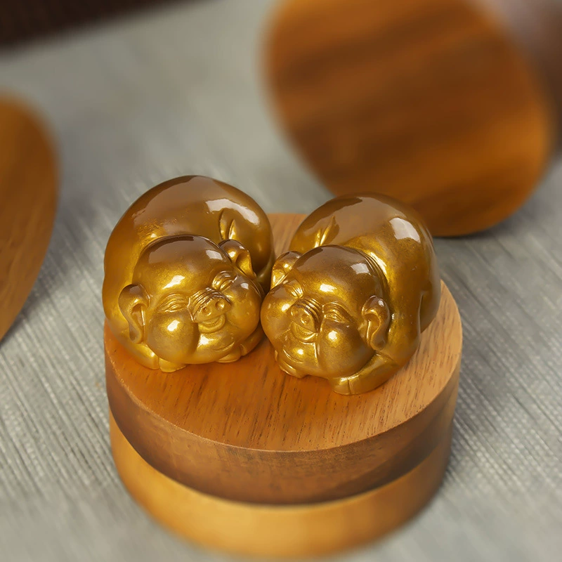 淘瓷八 Resin мини -обесцвеченная маленькая золотая свинья чайный питомец кунг-фу чайный набор чайная тарелка чайная игра искусство изделие благословение свинья драгоценность