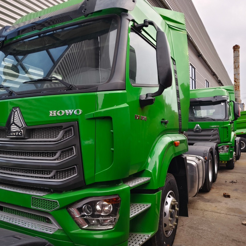 二手豪沃6x4牵引车371马力HOWO牵引卡车头二手牵引拖车头