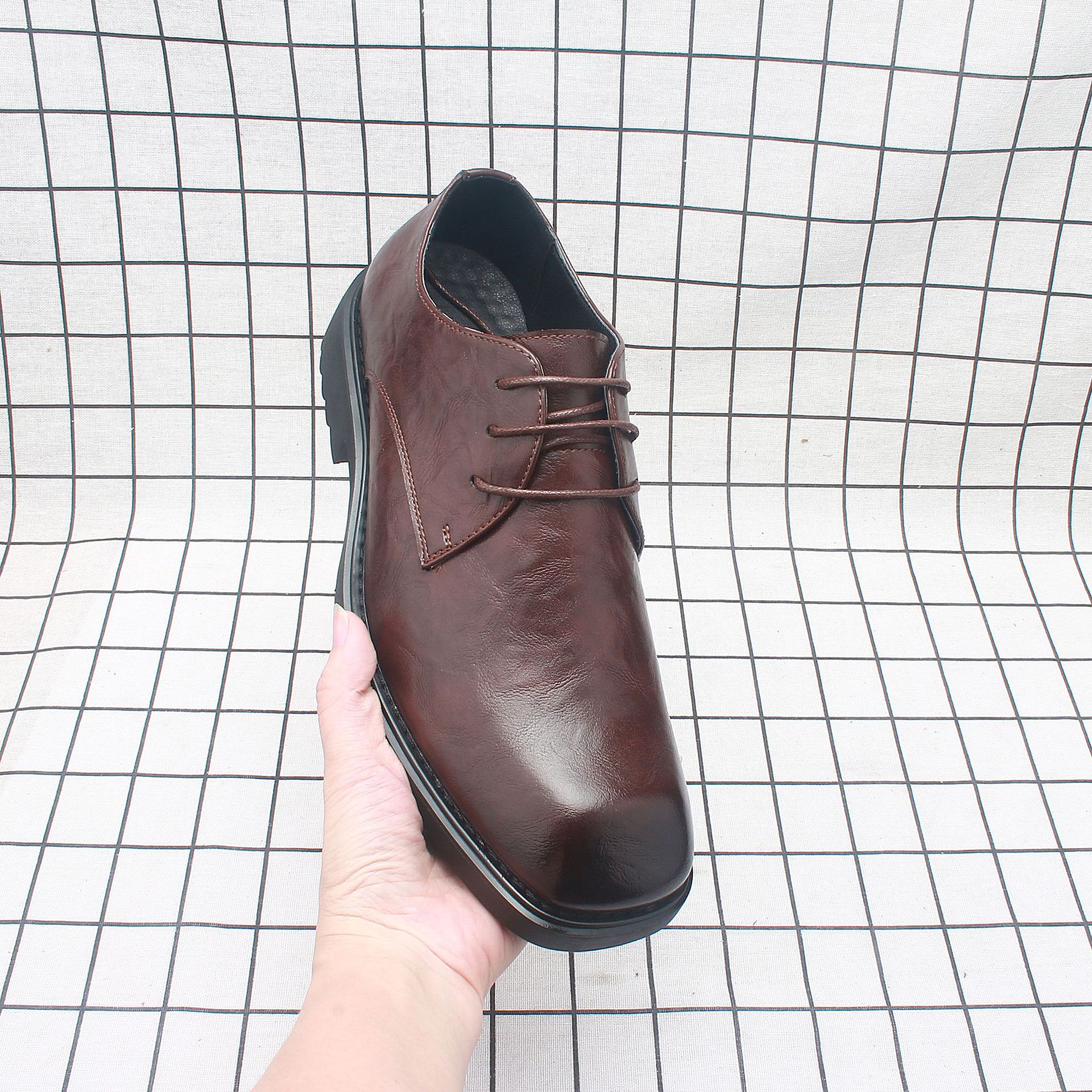 ��ʽ����ƤЬ2025����Ӣ�������Ь1314