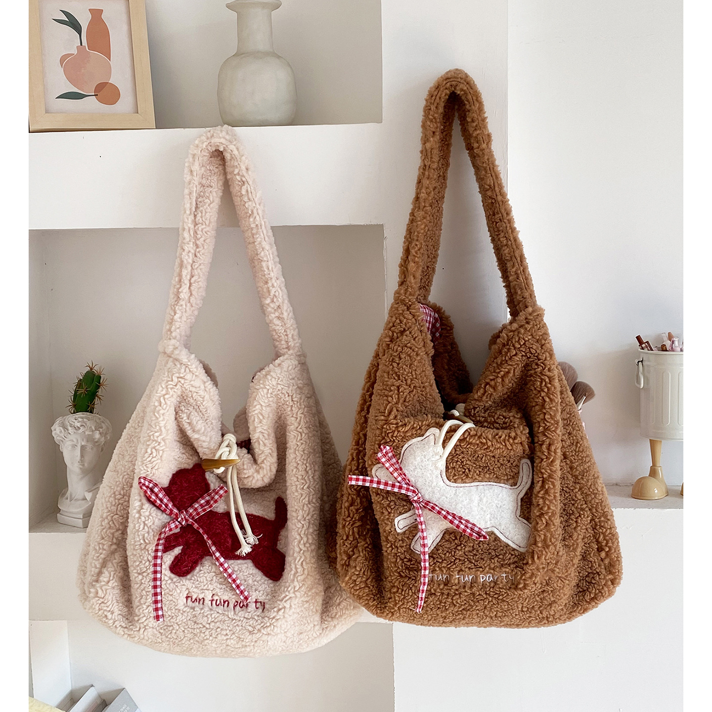 可爱蝴蝶结小狗毛绒单肩包秋冬甜美刺绣复古通勤托特包大容量韩版