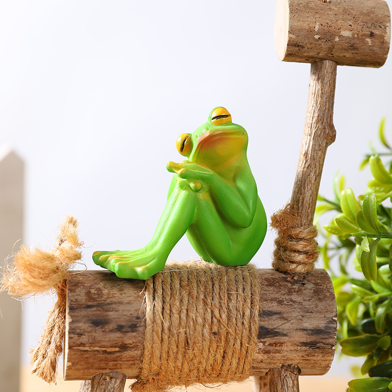  New Funny Micro-expression Frog Ornaments Home Window Resin Crafts Decoration Funny Creative Gift