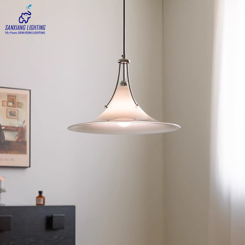 Bauhaus Design Magnolia Chandelier Restaurant B&B Hotel Style Glass Chandelier Milky White Art Style Nordic Chandelier