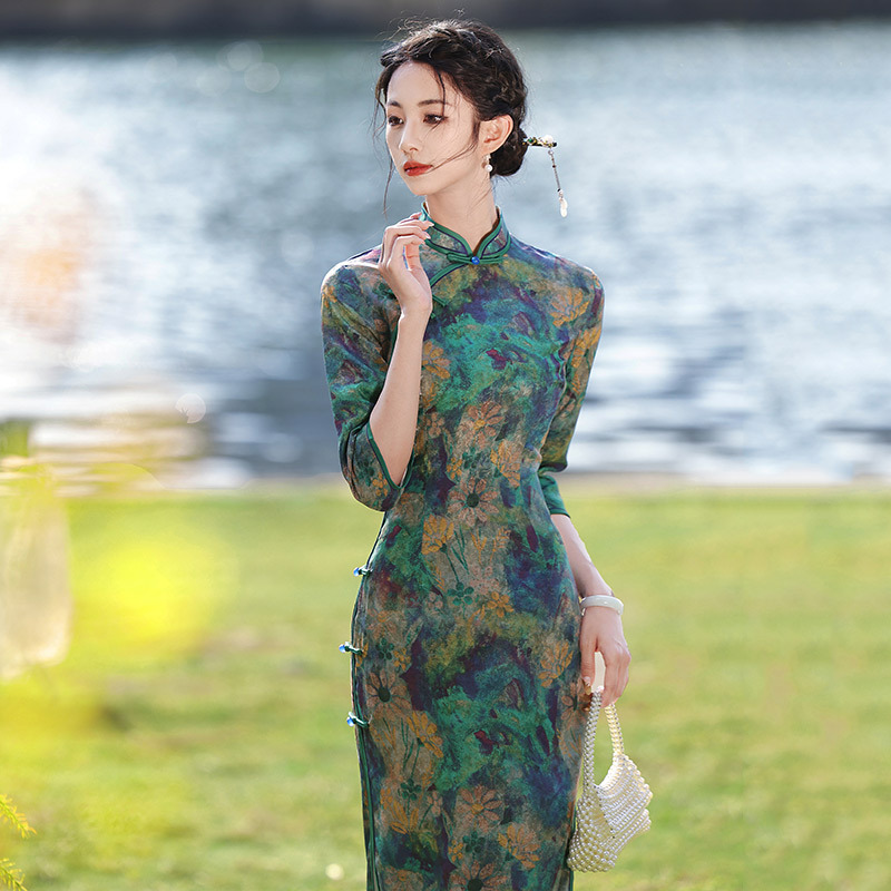 Spring and Autumn clothing double-layer eight-button Shanghai-style long-length modified cheongsam 2024 new style young women's retro long-sleeved runway dress