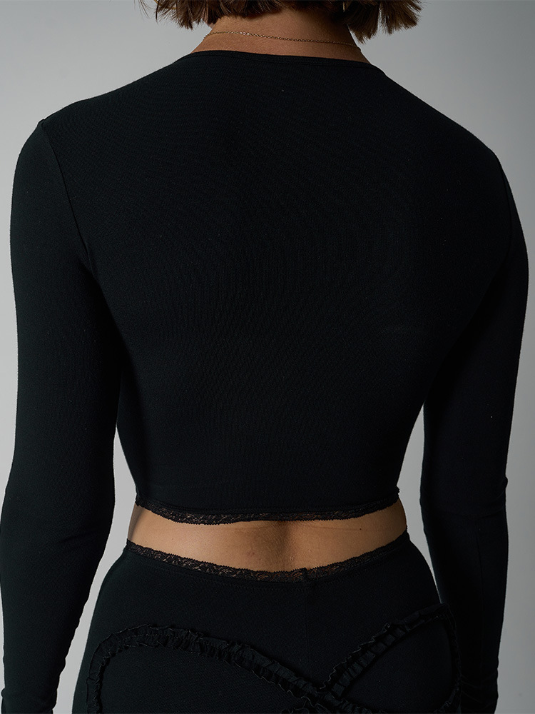 Dames set met high waist flare legging en cropped top_voghion.com