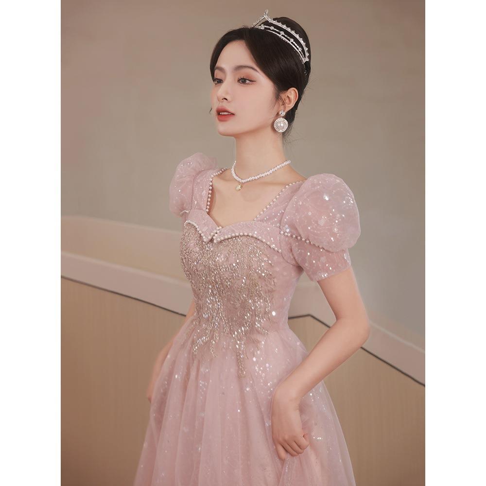 Vestido de noche rosa para mujer, nuevo estilo 2026, elegante, de lujo ligero, estilo nicho, estilo francés, estilo hada, para ceremonia de adultos.