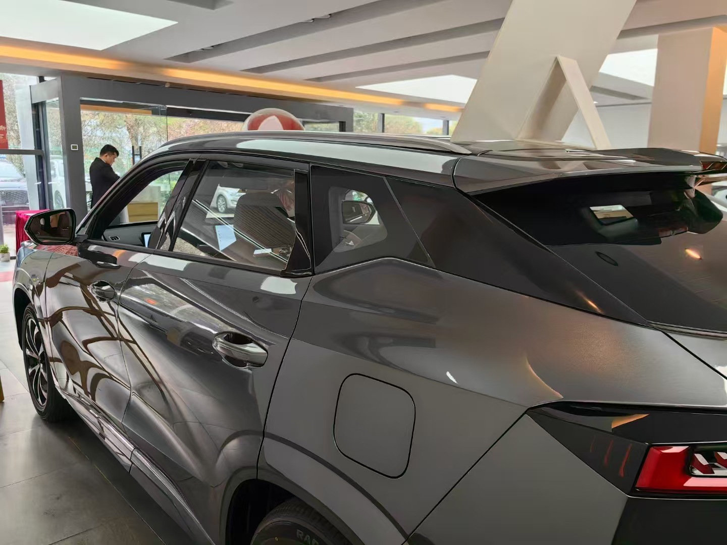 Suitable for Changan UNI-Z aluminum alloy adhesive roof rack special original non-destructive modification